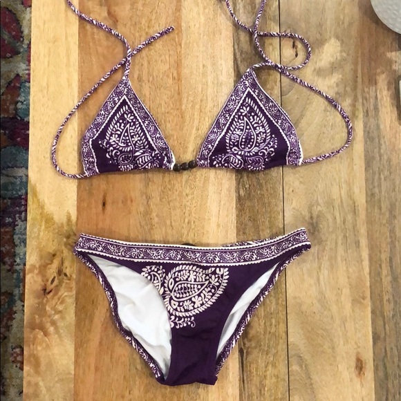 SOLD! 2 tops, 1 bottom VS Bikini Set - Picture 1 of 5